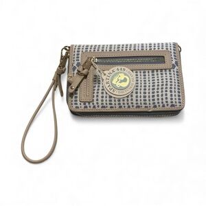 Spartina 449 Tan and Cream Patterned Wristlet